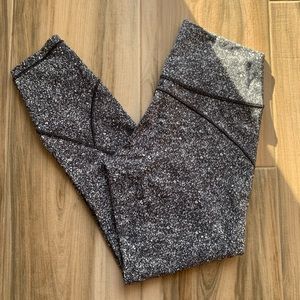 Lululemon NWOT in movement 25”